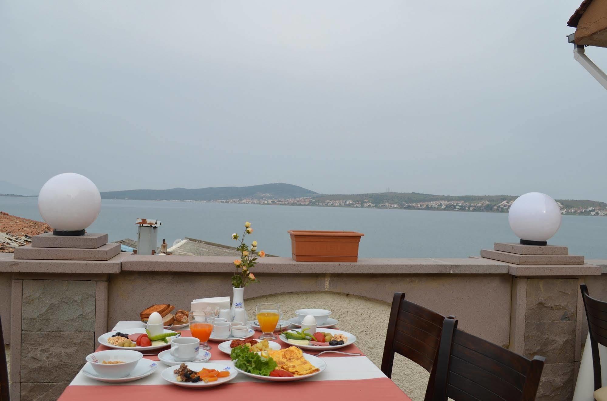 Ayvalik Palas Hotel Екстериор снимка