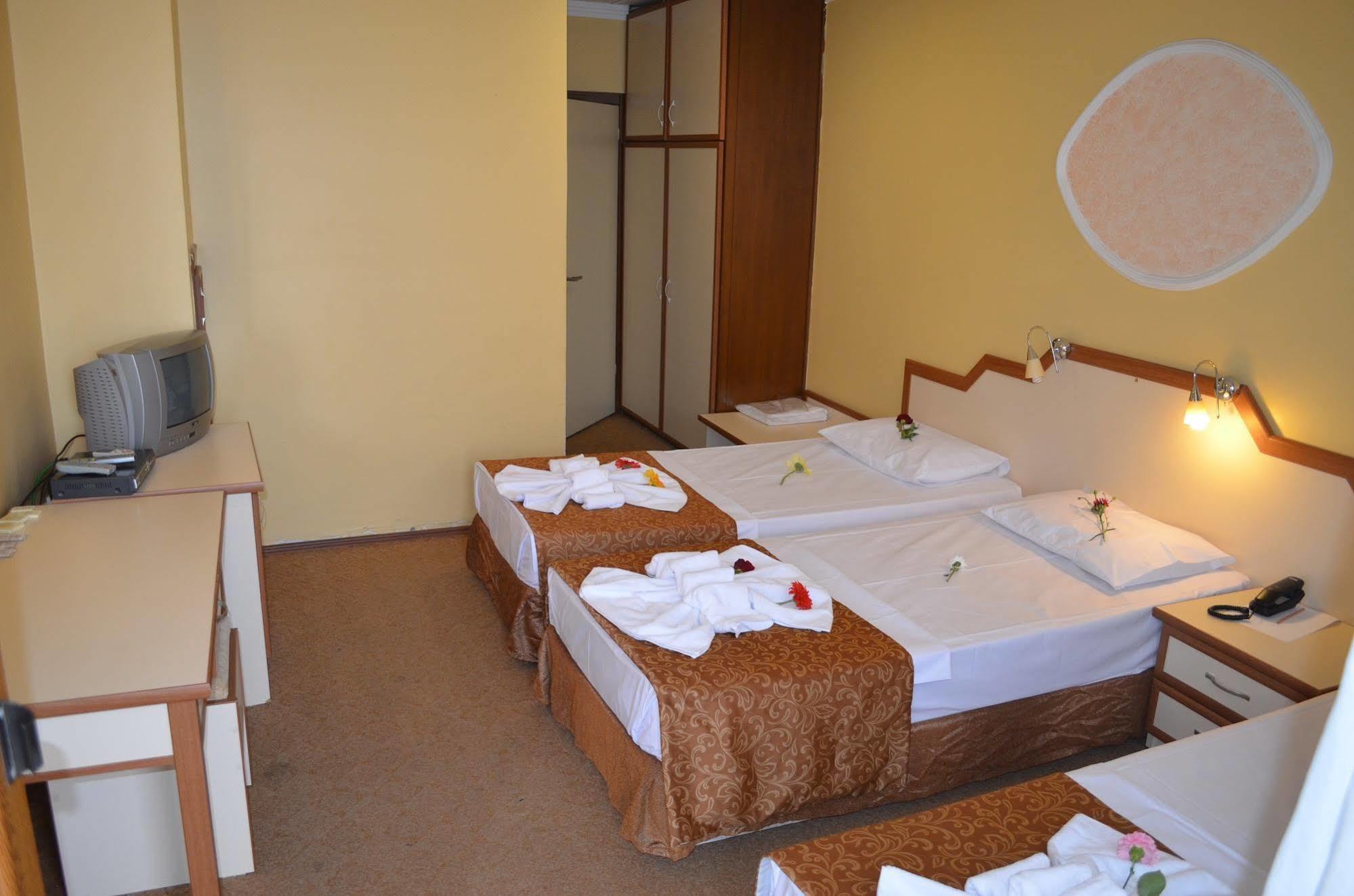 Ayvalik Palas Hotel Екстериор снимка