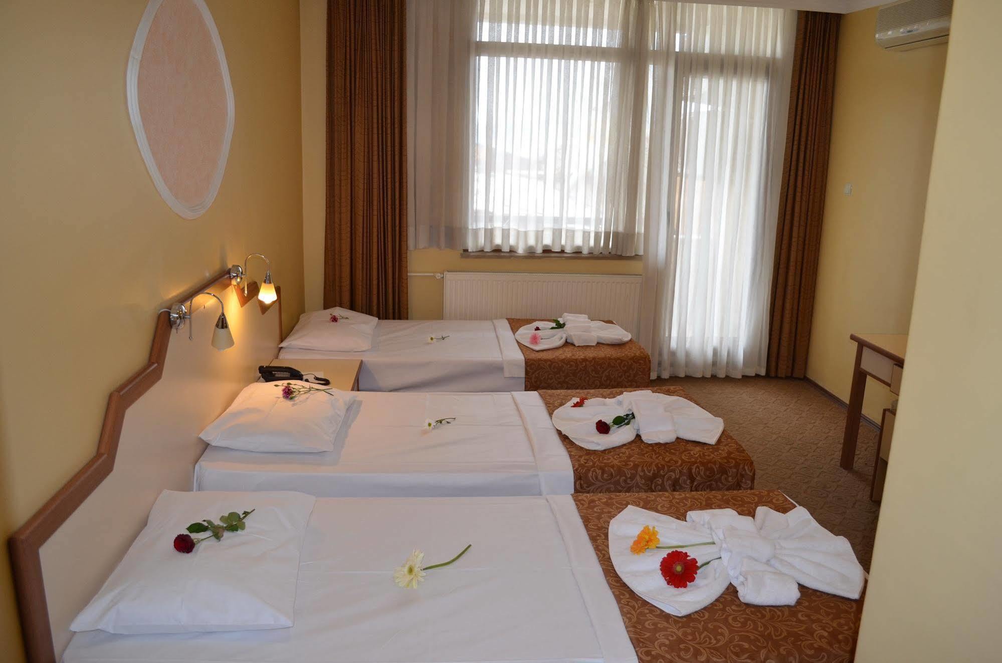 Ayvalik Palas Hotel Екстериор снимка