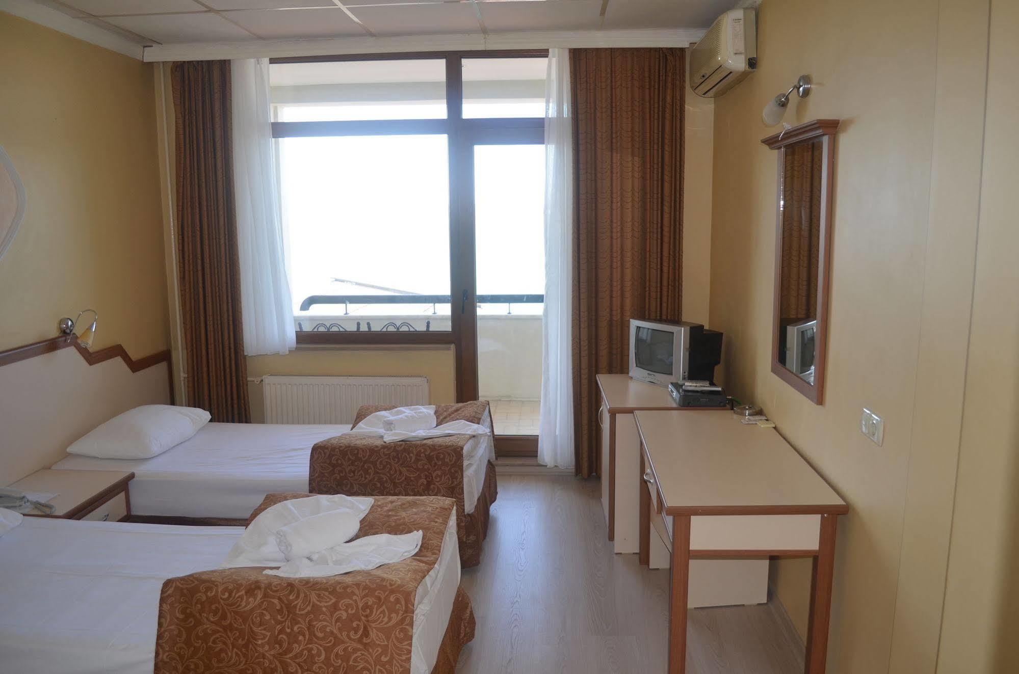 Ayvalik Palas Hotel Екстериор снимка