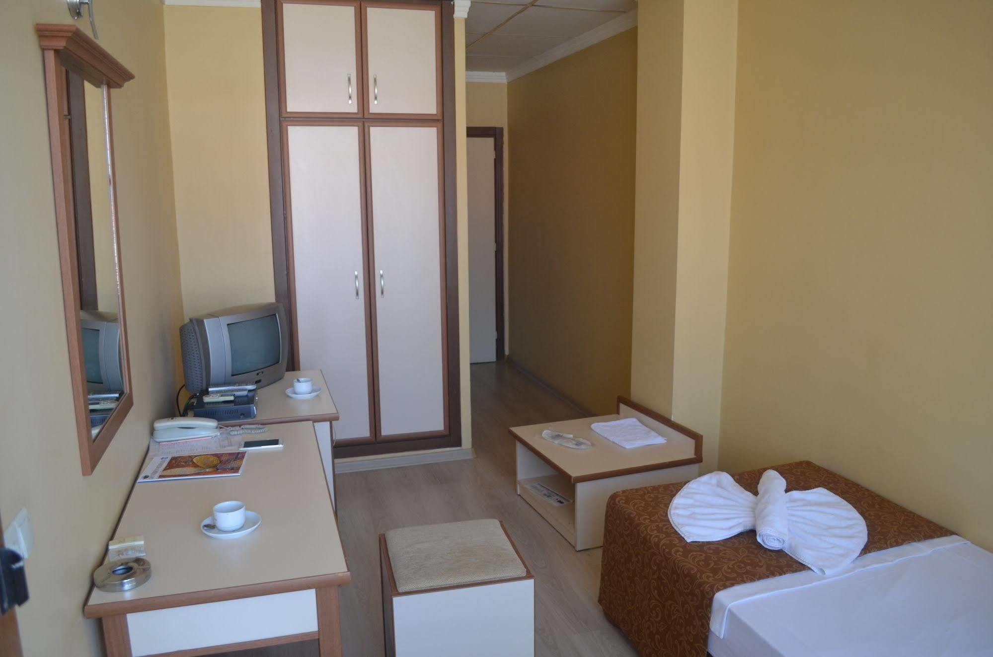 Ayvalik Palas Hotel Екстериор снимка
