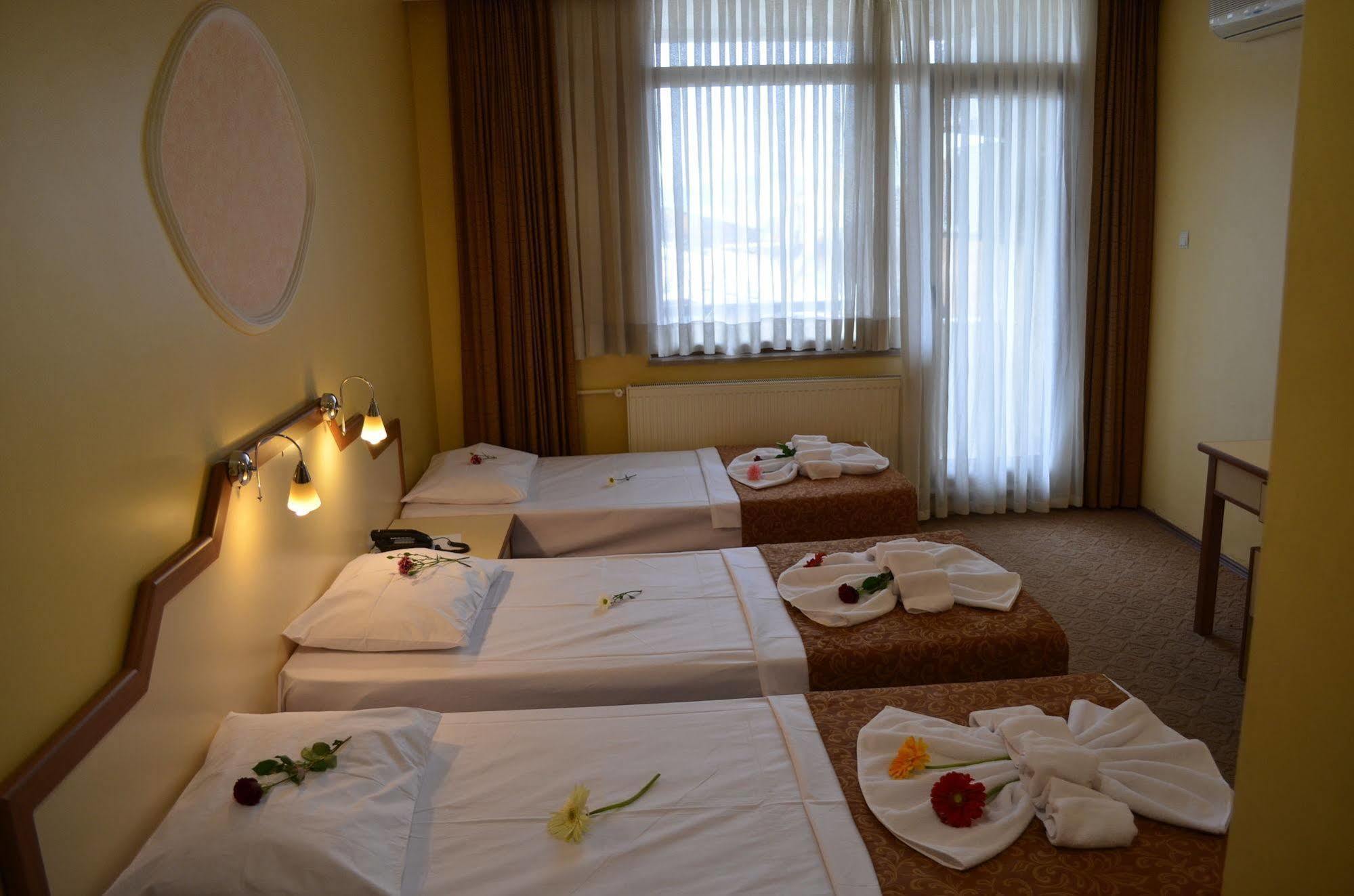 Ayvalik Palas Hotel Екстериор снимка