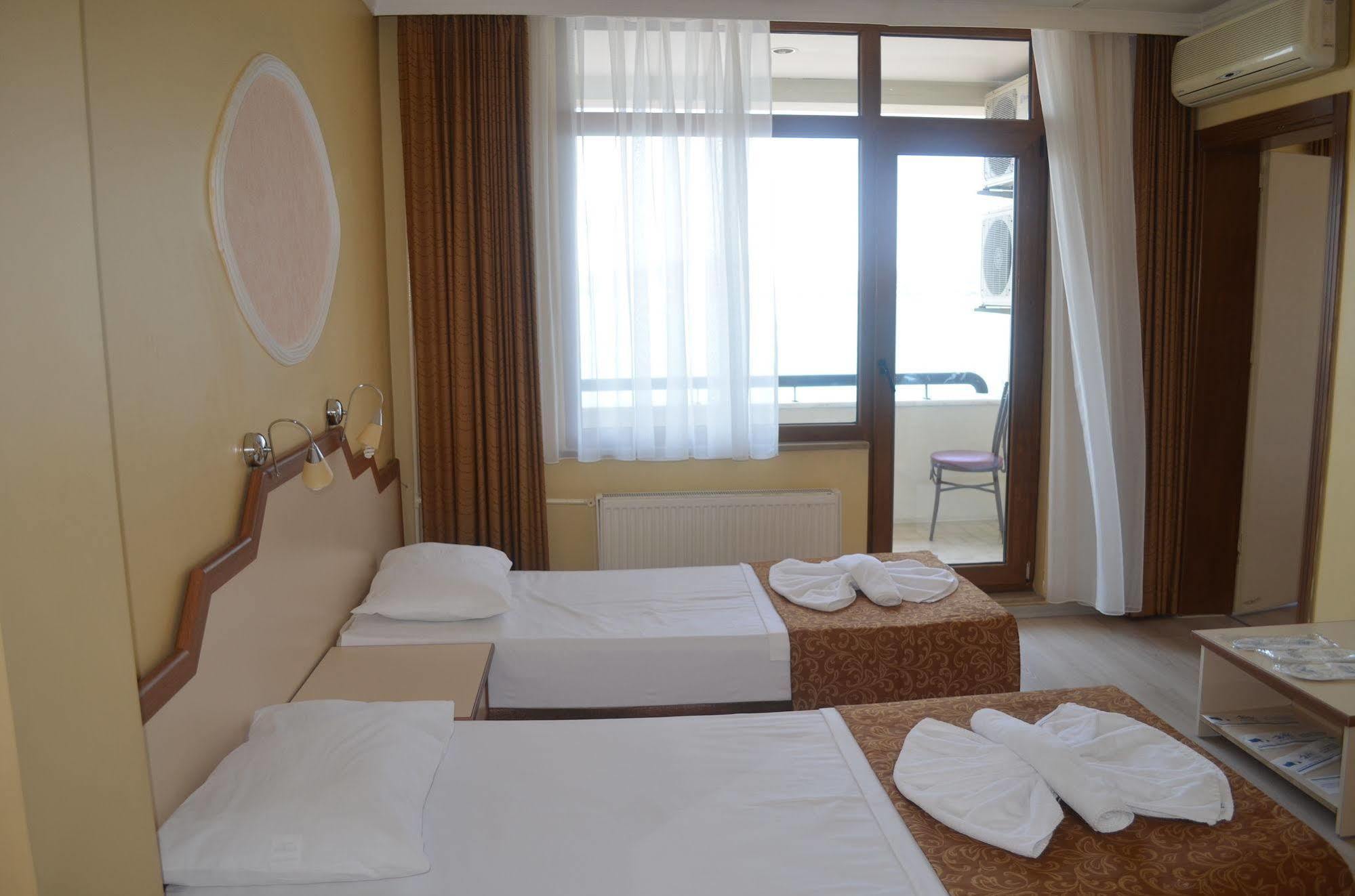Ayvalik Palas Hotel Екстериор снимка